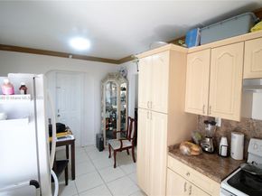 2830 NW 66th St, Miami FL 33147