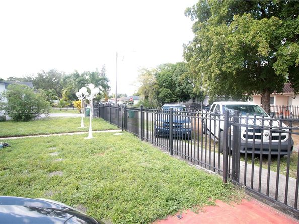 2830 NW 66th St, Miami FL 33147
