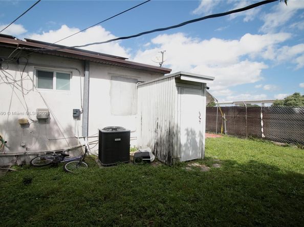 2830 NW 66th St, Miami FL 33147