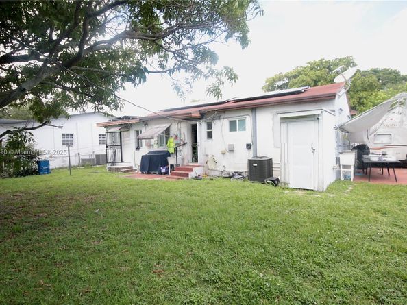2830 NW 66th St, Miami FL 33147