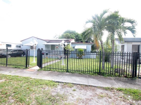 2830 NW 66th St, Miami FL 33147