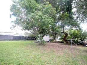 2830 NW 66th St, Miami FL 33147