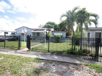 2830 NW 66th St