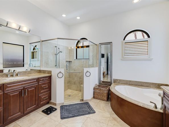 2489 Eagle Watch Ln, Weston FL 33327