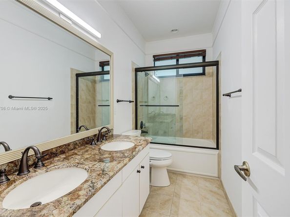 2489 Eagle Watch Ln, Weston FL 33327