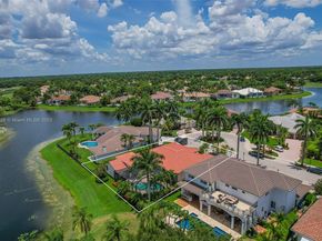 2489 Eagle Watch Ln, Weston FL 33327