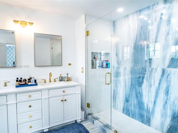 5149 Alton Rd, Miami Beach FL 33140