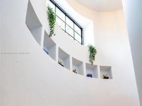 5149 Alton Rd, Miami Beach FL 33140