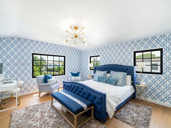 5149 Alton Rd, Miami Beach FL 33140