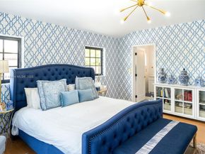 5149 Alton Rd, Miami Beach FL 33140