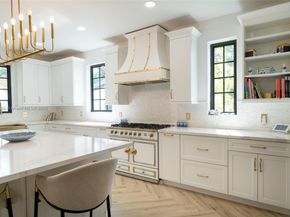 5149 Alton Rd, Miami Beach FL 33140