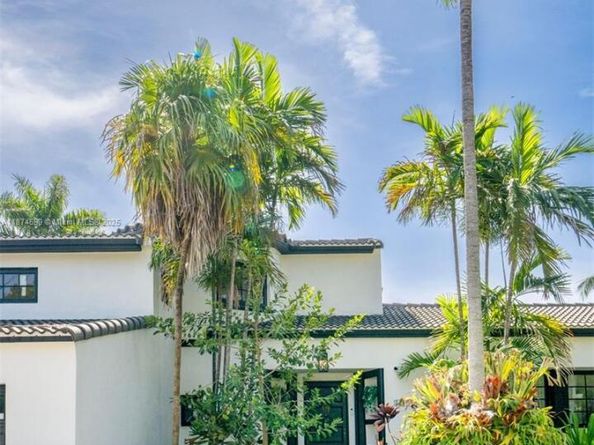 5149 Alton Rd, Miami Beach FL 33140