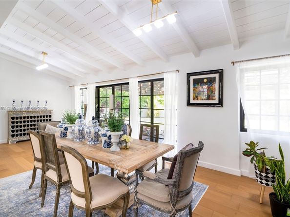 5149 Alton Rd, Miami Beach FL 33140