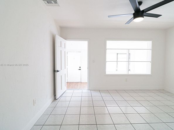 1875 NW 53rd St, Miami FL 33142