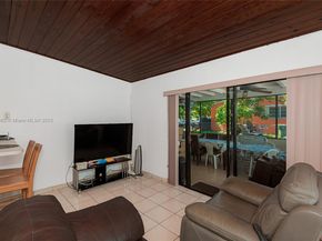 3920 W 3rd Ave, Hialeah FL 33012
