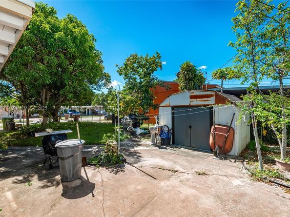 3920 W 3rd Ave, Hialeah FL 33012