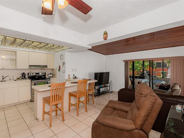 3920 W 3rd Ave, Hialeah FL 33012