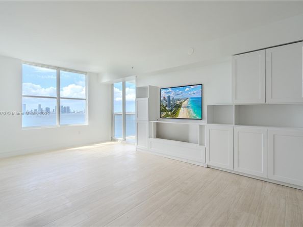 1800 Sunset Harbour Dr 1902/4 Dr 1902/4, Miami Beach FL 33139