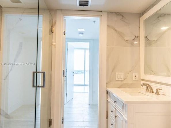 1800 Sunset Harbour Dr 1902/4 Dr 1902/4, Miami Beach FL 33139