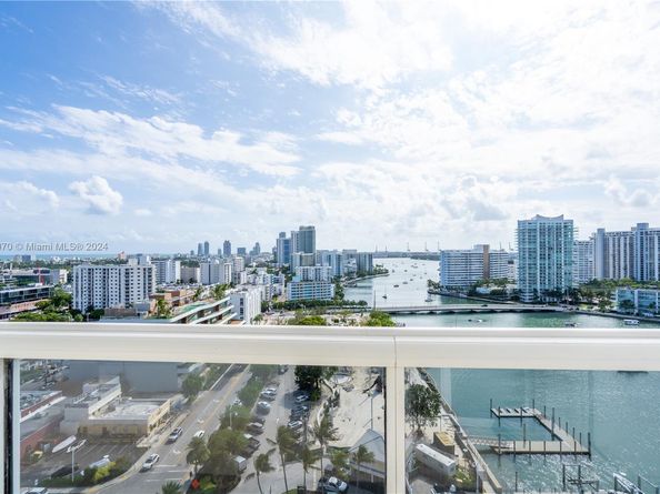 1800 Sunset Harbour Dr 1902/4 Dr 1902/4, Miami Beach FL 33139