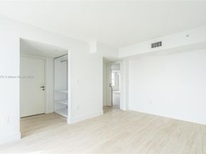 1800 Sunset Harbour Dr 1902/4 Dr 1902/4, Miami Beach FL 33139