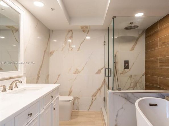 1800 Sunset Harbour Dr 1902/4 Dr 1902/4, Miami Beach FL 33139