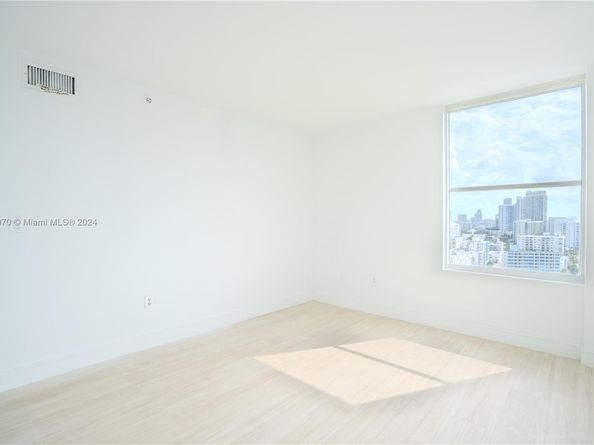 1800 Sunset Harbour Dr 1902/4 Dr 1902/4, Miami Beach FL 33139