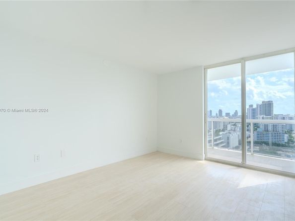 1800 Sunset Harbour Dr 1902/4 Dr 1902/4, Miami Beach FL 33139