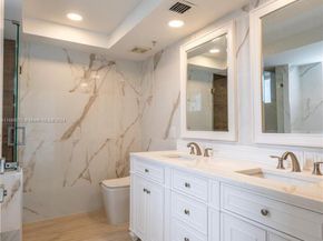 1800 Sunset Harbour Dr 1902/4 Dr 1902/4, Miami Beach FL 33139