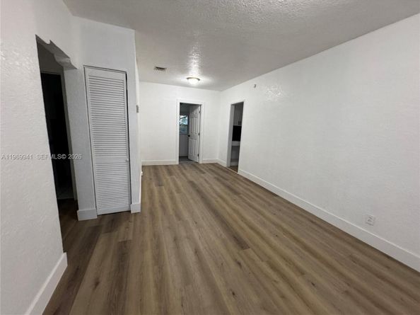 748 NE 127th St, North Miami FL 33161