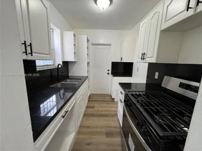 748 NE 127th St, North Miami FL 33161