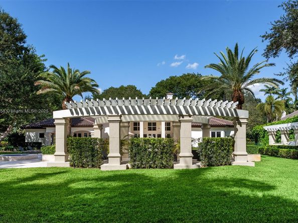 6350 SW 92nd St, Pinecrest FL 33156