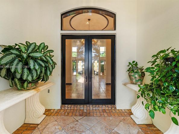 6350 SW 92nd St, Pinecrest FL 33156