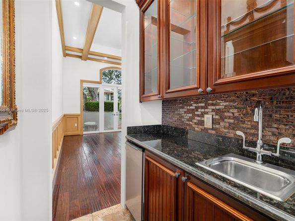 6350 SW 92nd St, Pinecrest FL 33156