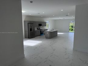 1884 NE 1st St, Homestead FL 33033