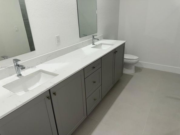1884 NE 1st St, Homestead FL 33033