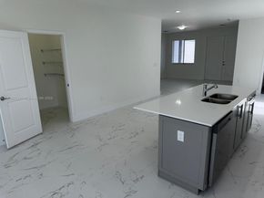 1884 NE 1st St, Homestead FL 33033