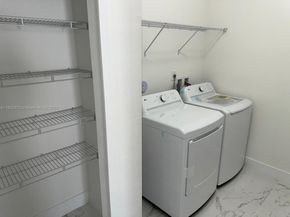 1884 NE 1st St, Homestead FL 33033