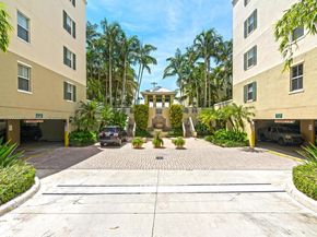 7542 SW 102nd St 209, Pinecrest FL 33156