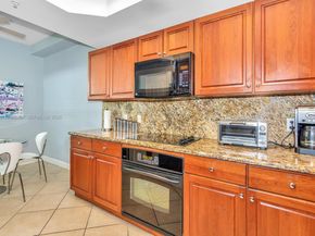 7542 SW 102nd St 209, Pinecrest FL 33156