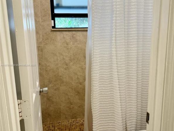 20118 SW 124th Ct, Miami FL 33177