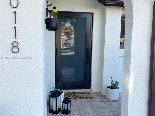 20118 SW 124th Ct, Miami FL 33177