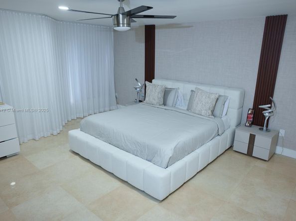 350 NW 124th Ave, Miami FL 33182