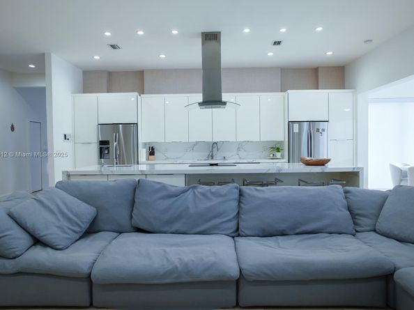 350 NW 124th Ave, Miami FL 33182