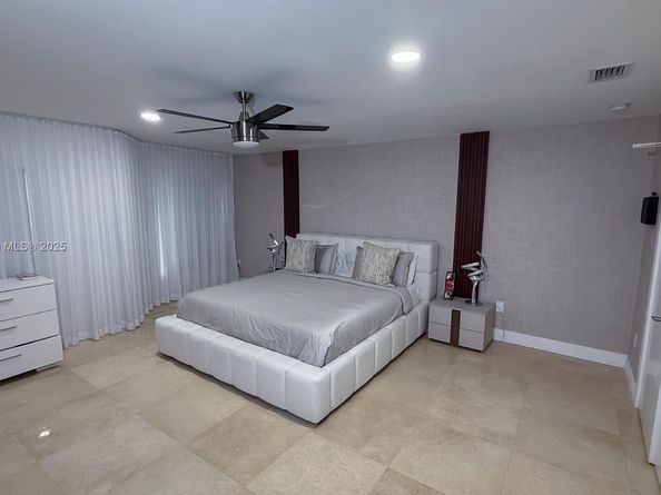 350 NW 124th Ave, Miami FL 33182
