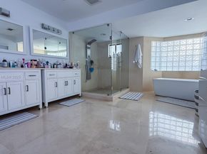 350 NW 124th Ave, Miami FL 33182