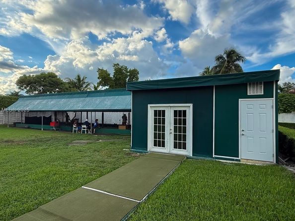 350 NW 124th Ave, Miami FL 33182