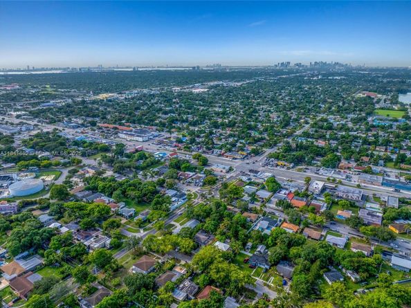 12090 NW 12th Ave, North Miami FL 33168
