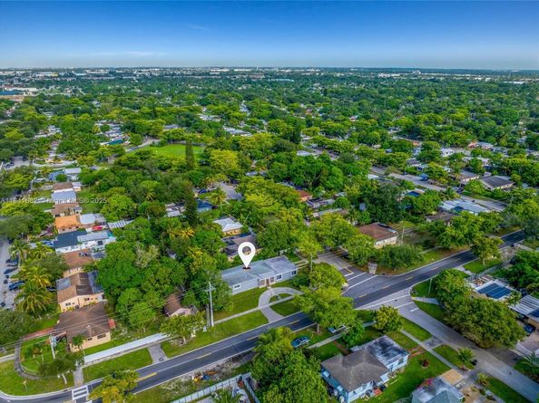 12090 NW 12th Ave, North Miami FL 33168