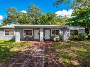 1521 NE 131st St, North Miami FL 33161